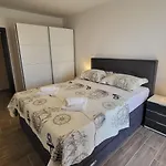 Manda Apartament