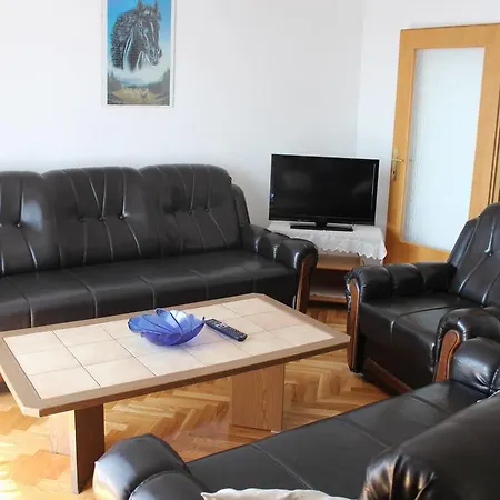 Daire Manda Novi Vinodolski