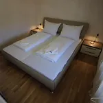 Manda