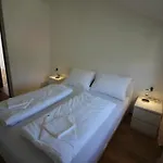아파트 Manda